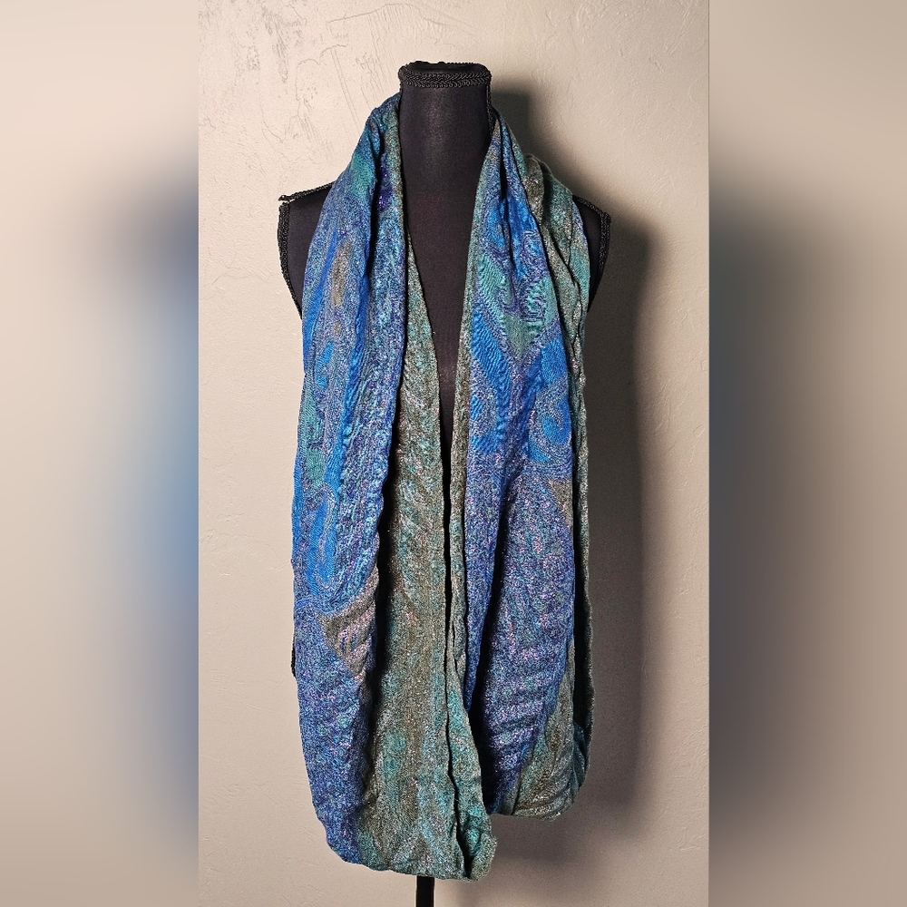 [Target] Women's Infinity Scarf 🦚 Peacock Coloring 🦚 - Picture 2 of 15